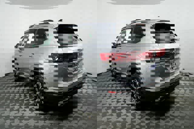 Certified 2025 Volkswagen Atlas SE image 4