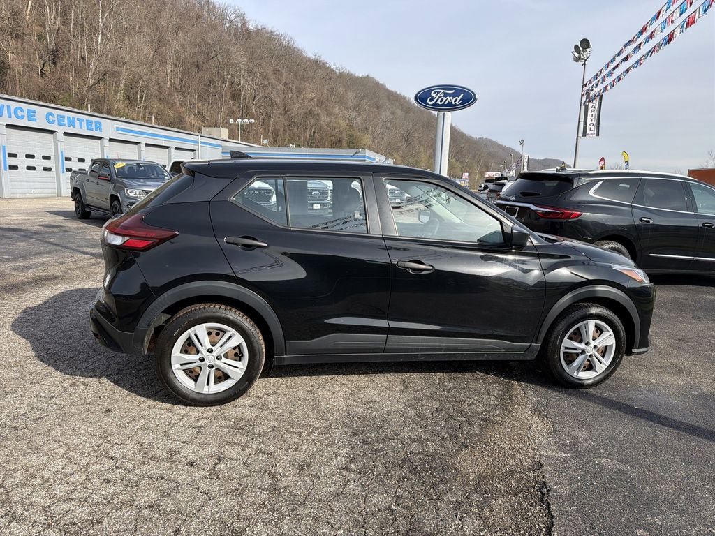 Used 2021 Nissan Kicks S FWD image 6