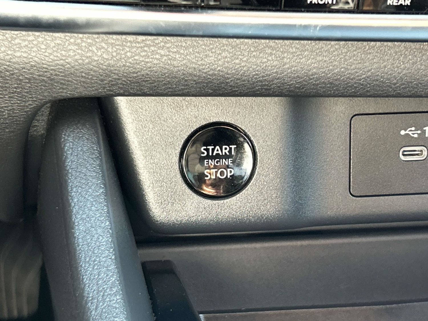 Used 2025 Nissan Rogue SV AWD/4WD image 37
