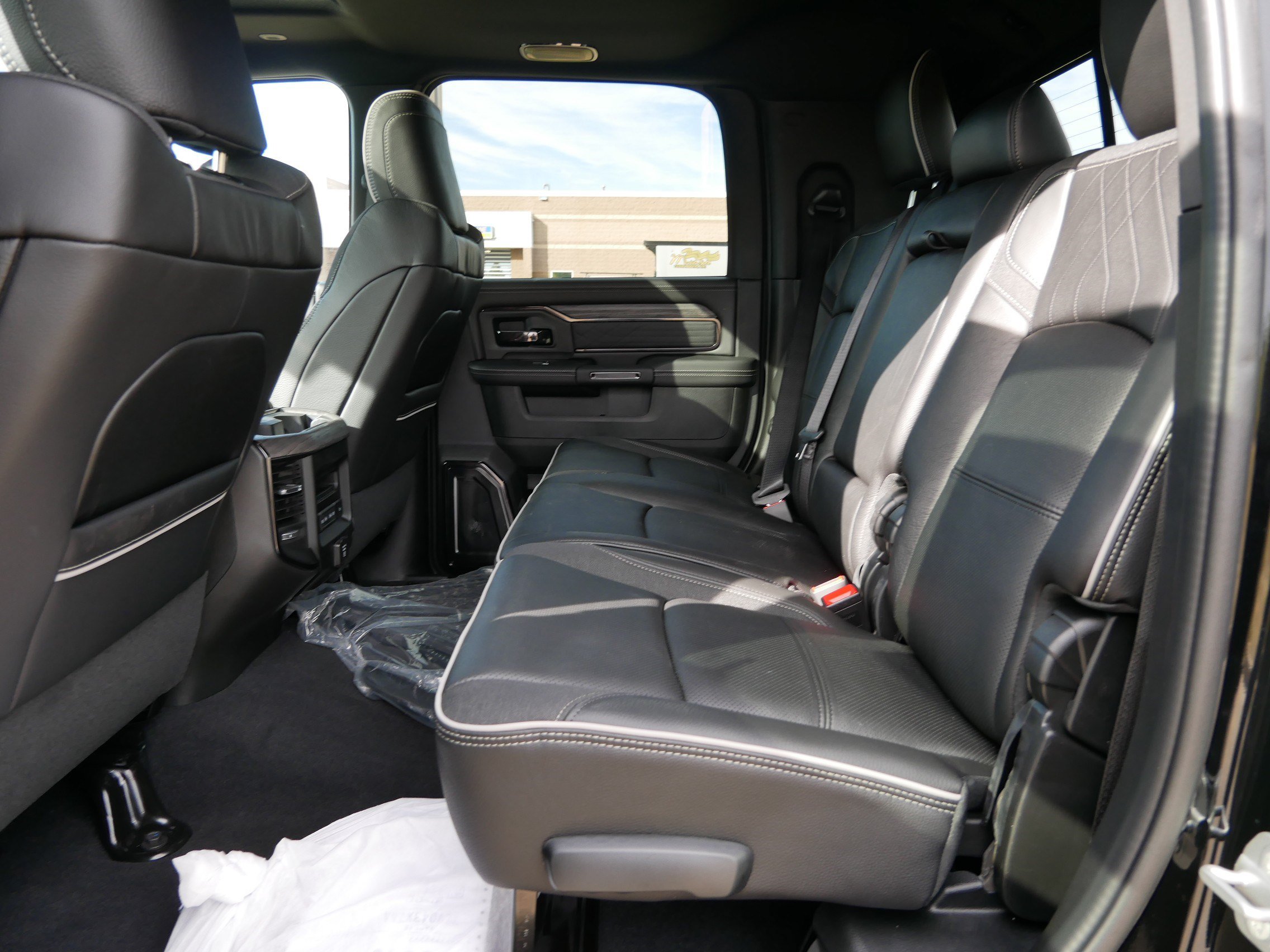 New 2027 RAM 2500 Limited AWD/4WD image 8