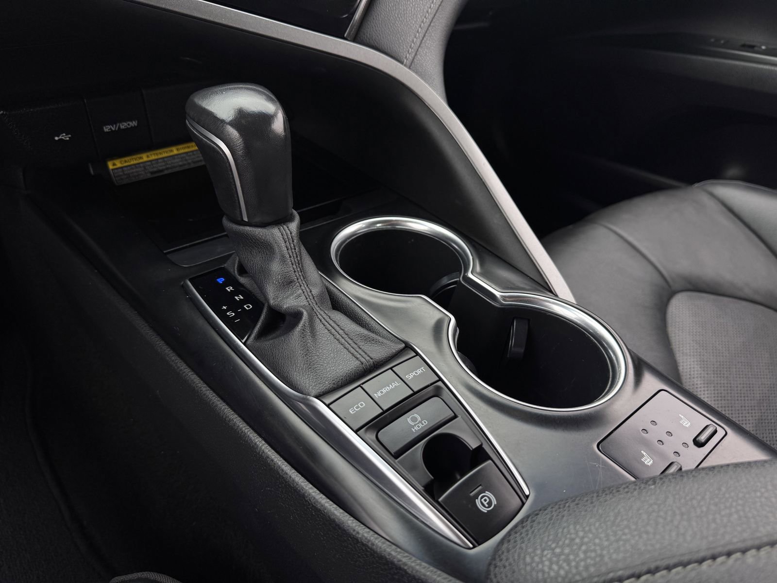 Used 2020 Toyota Camry XSE image 20