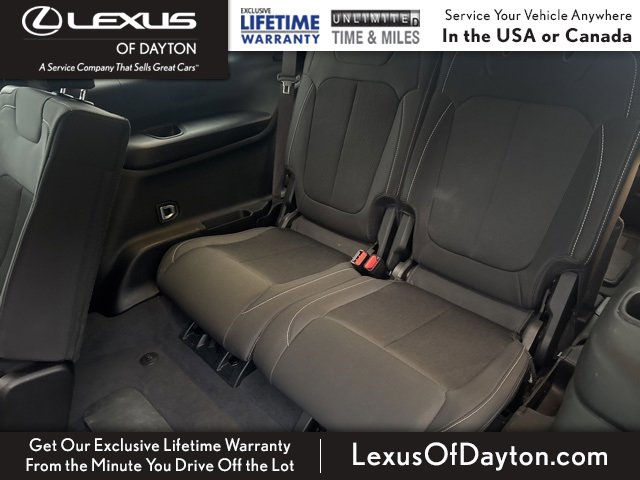 Used 2023 Jeep Grand Cherokee L Laredo image 33