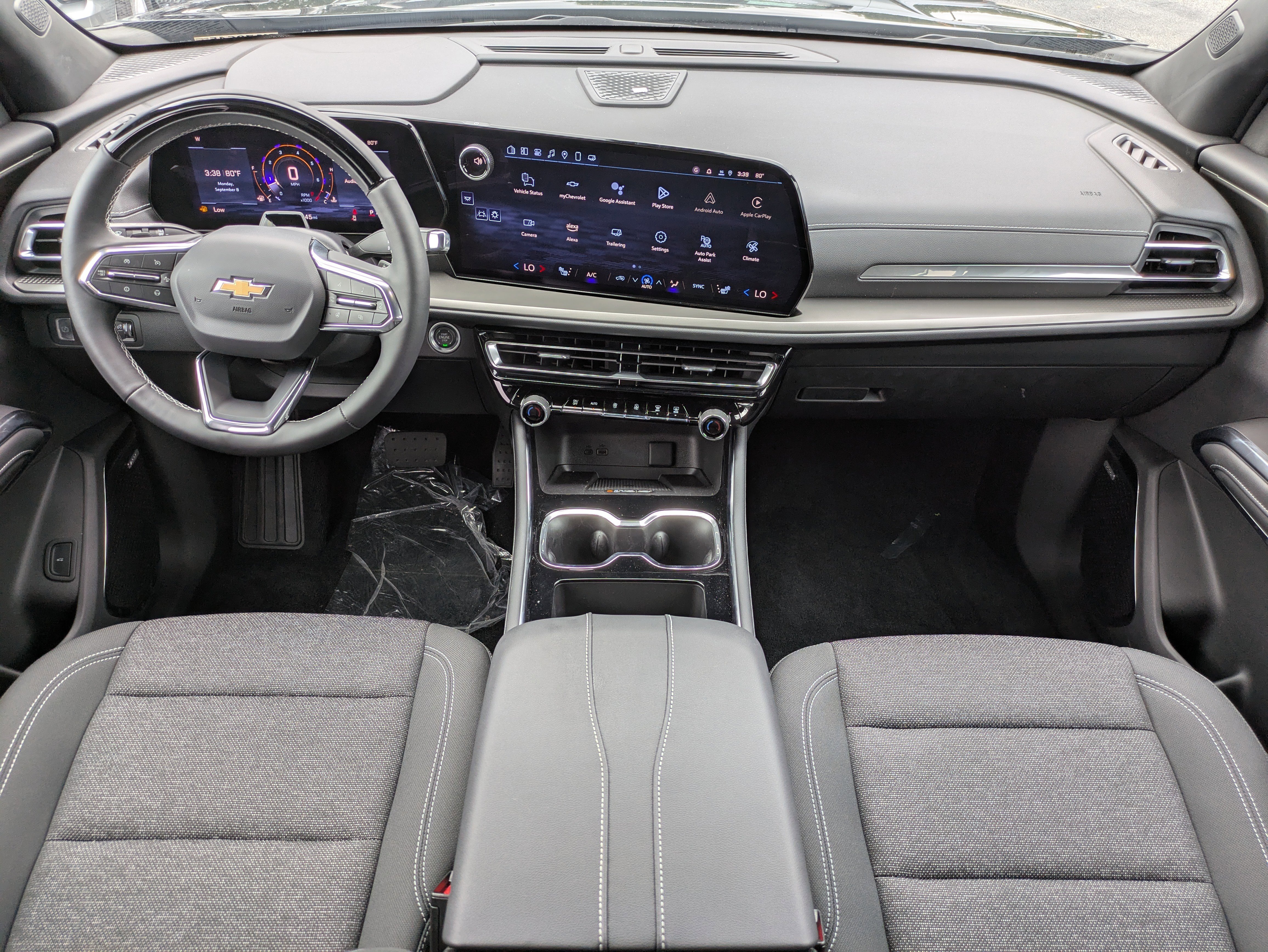 New 2025 Chevrolet Traverse LT w/ Enhanced Driving Package image 10