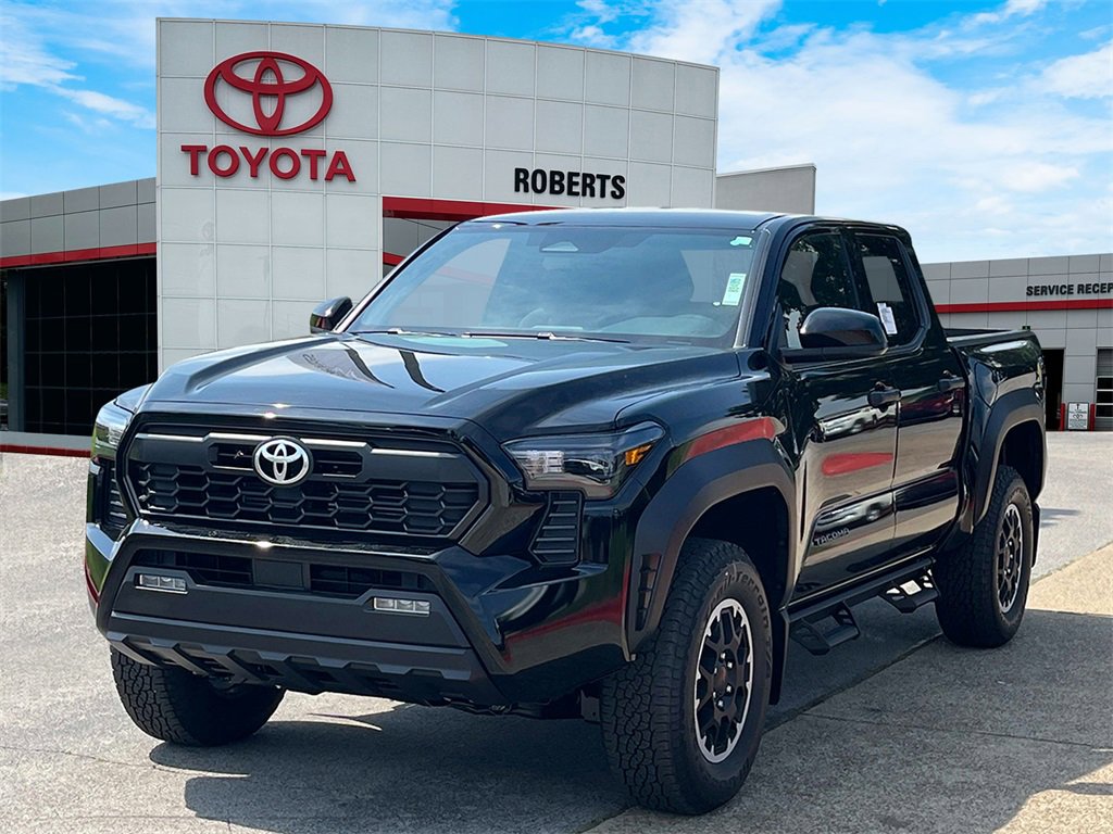 New 2025 Toyota Tacoma TRD Off-Road video 3