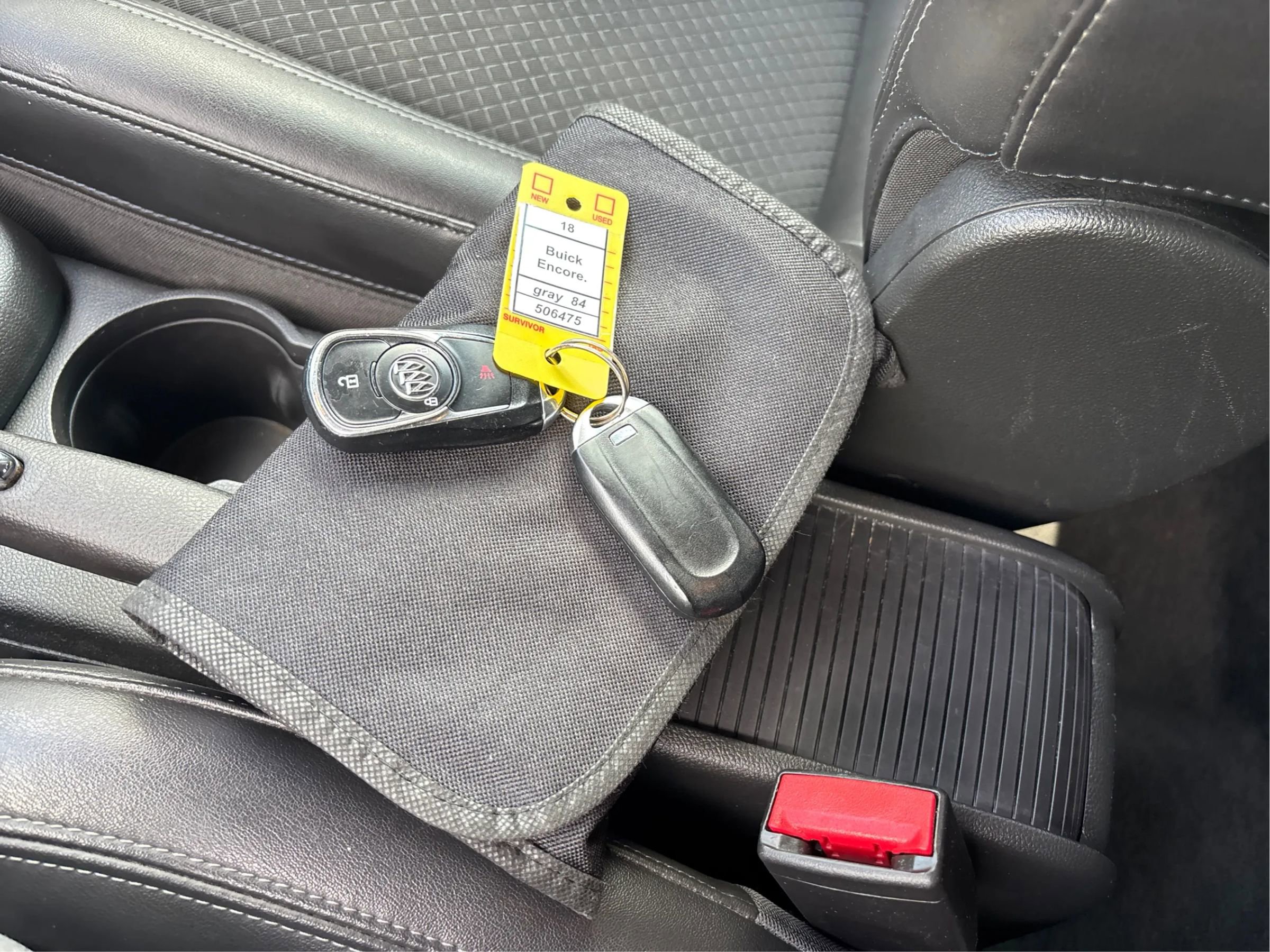Used 2018 Buick Encore Preferred image 39