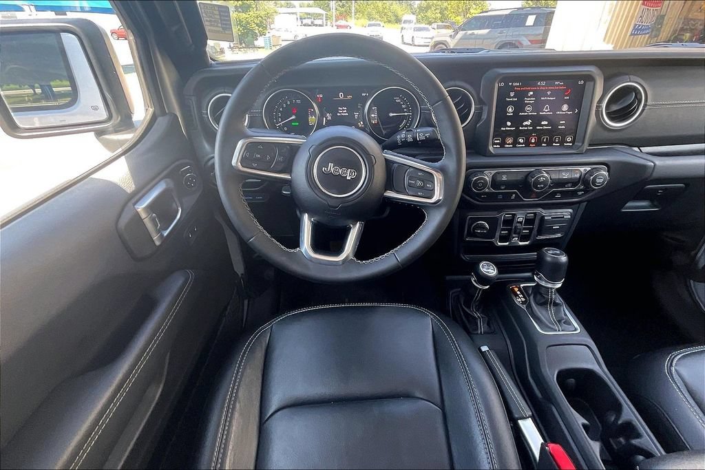 Used 2023 Jeep Wrangler Unlimited Sahara AWD/4WD image 5