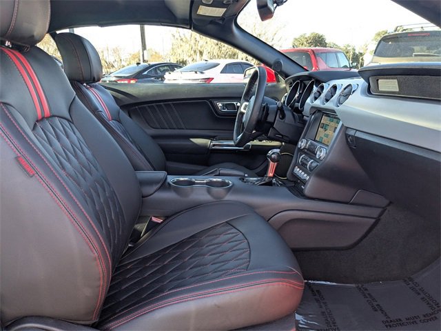 Used 2016 Ford Mustang Premium image 15