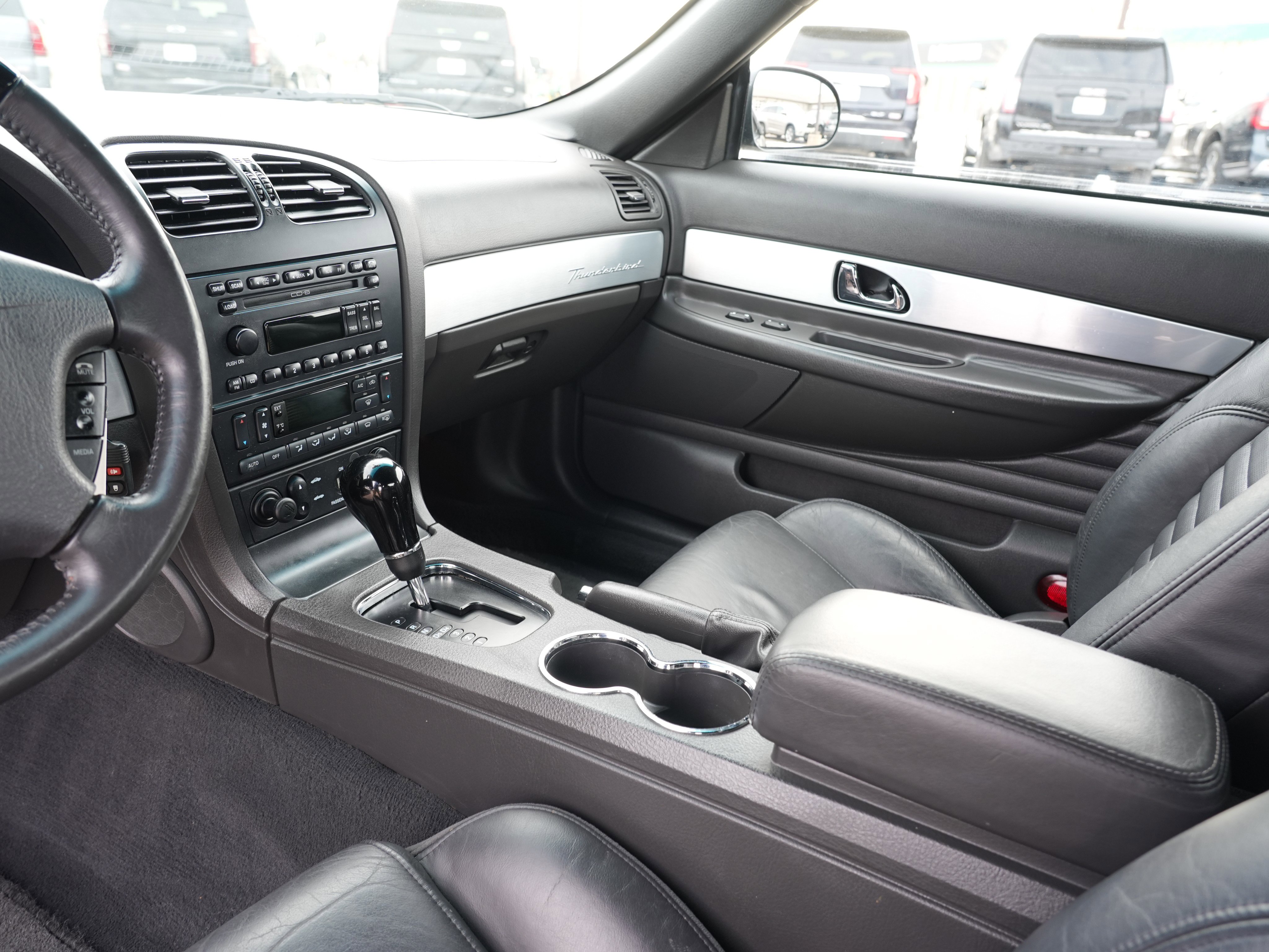 Used 2002 Ford Thunderbird image 19