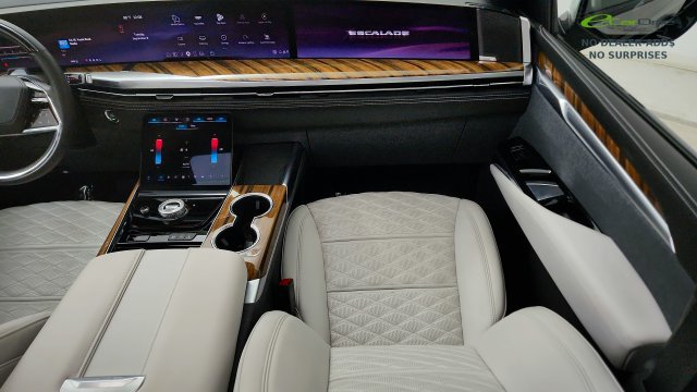 Used 2026 Cadillac Escalade Platinum Sport w/ LPO, ONYX Package AWD/4WD image 63