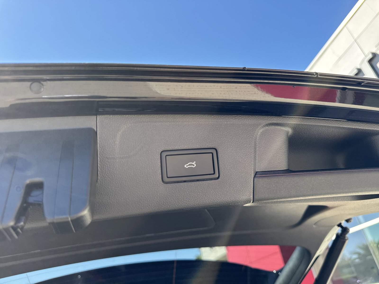 New 2026 Volkswagen Atlas SEL Premium R-Line image 8