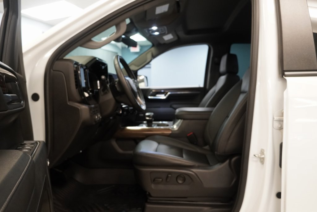 Certified 2024 Chevrolet Silverado 1500 LT Trail Boss w/ Convenience Package II image 5