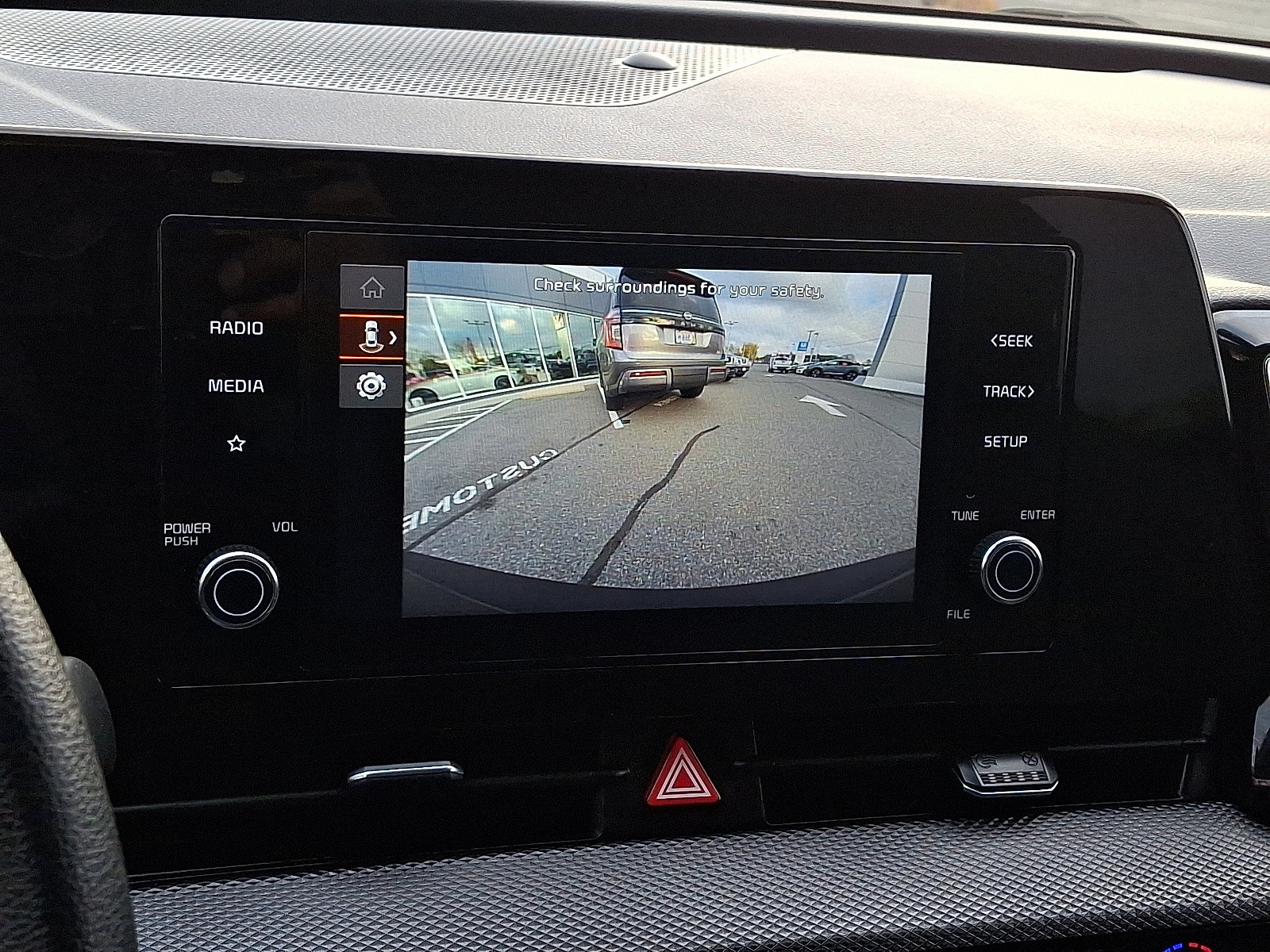 Used 2023 Kia Sportage LX image 17