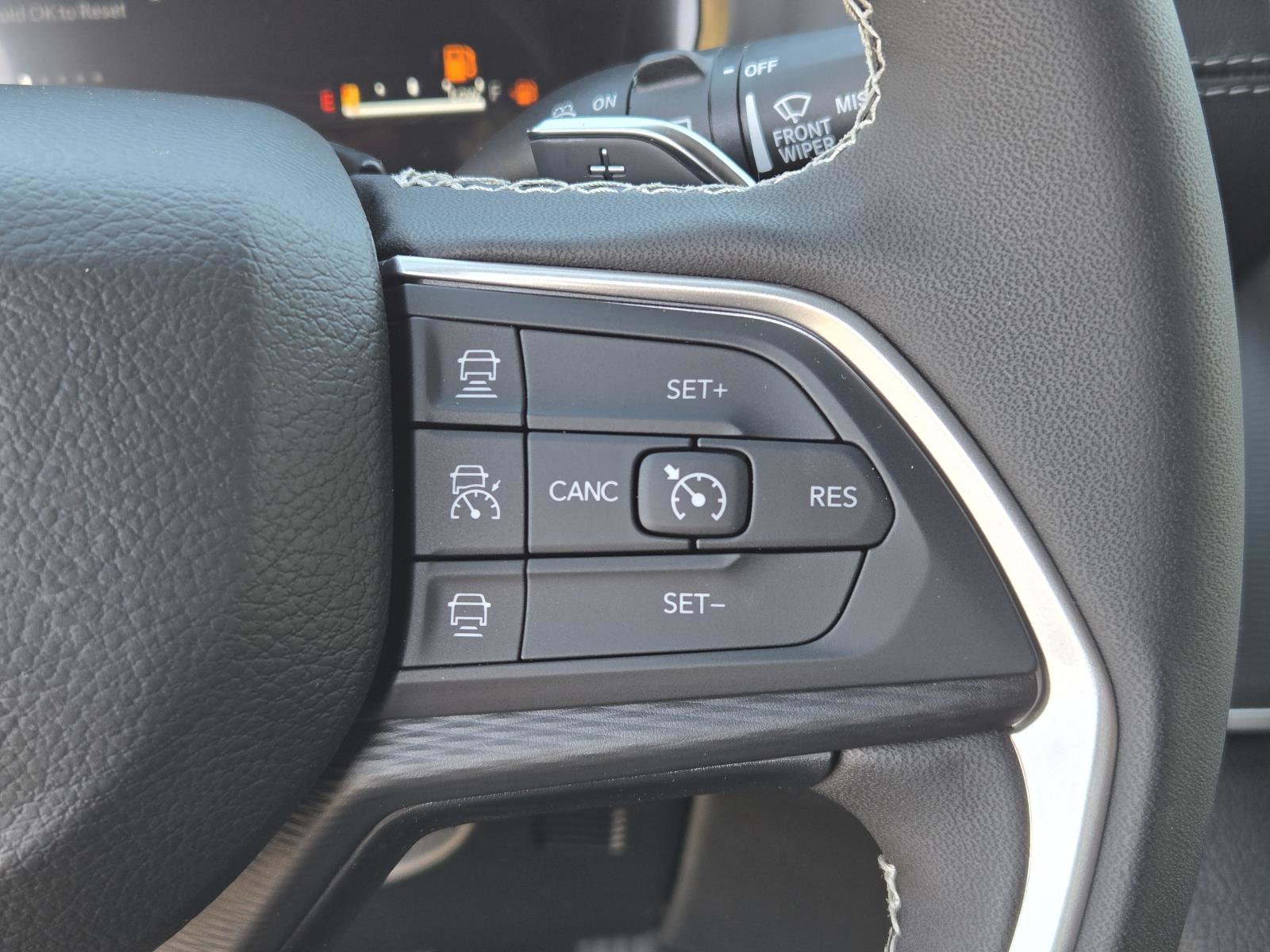 New 2026 Jeep Grand Cherokee L 2WD image 17
