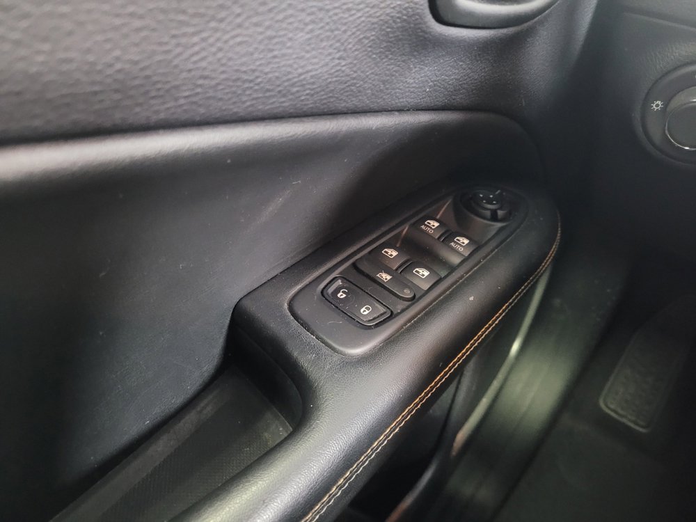 Used 2021 Jeep Compass Sport image 27