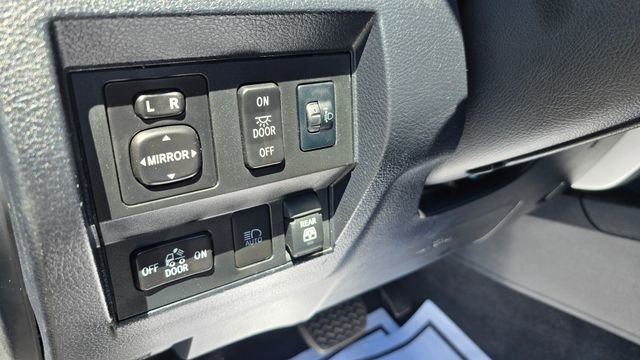 Used 2020 Toyota Tundra SR5 image 18