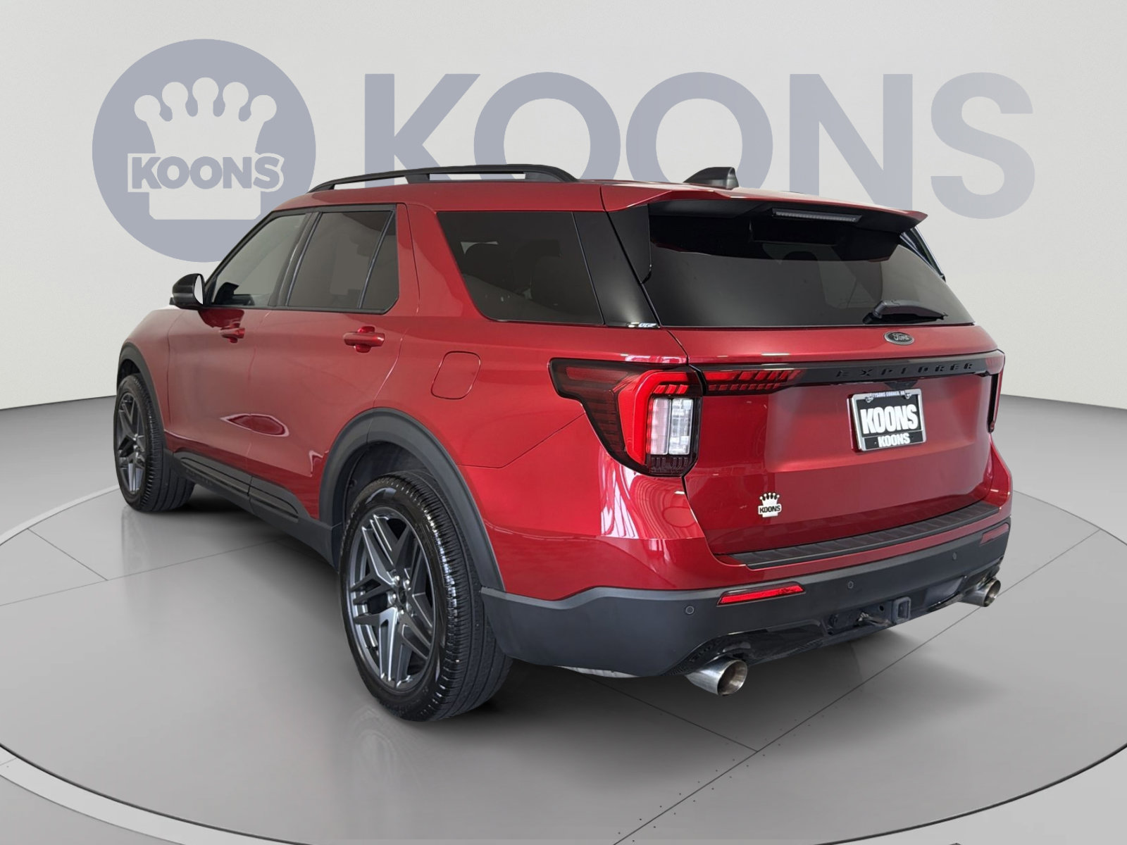 Used 2025 Ford Explorer ST-Line w/ Premium Package AWD/4WD image 4
