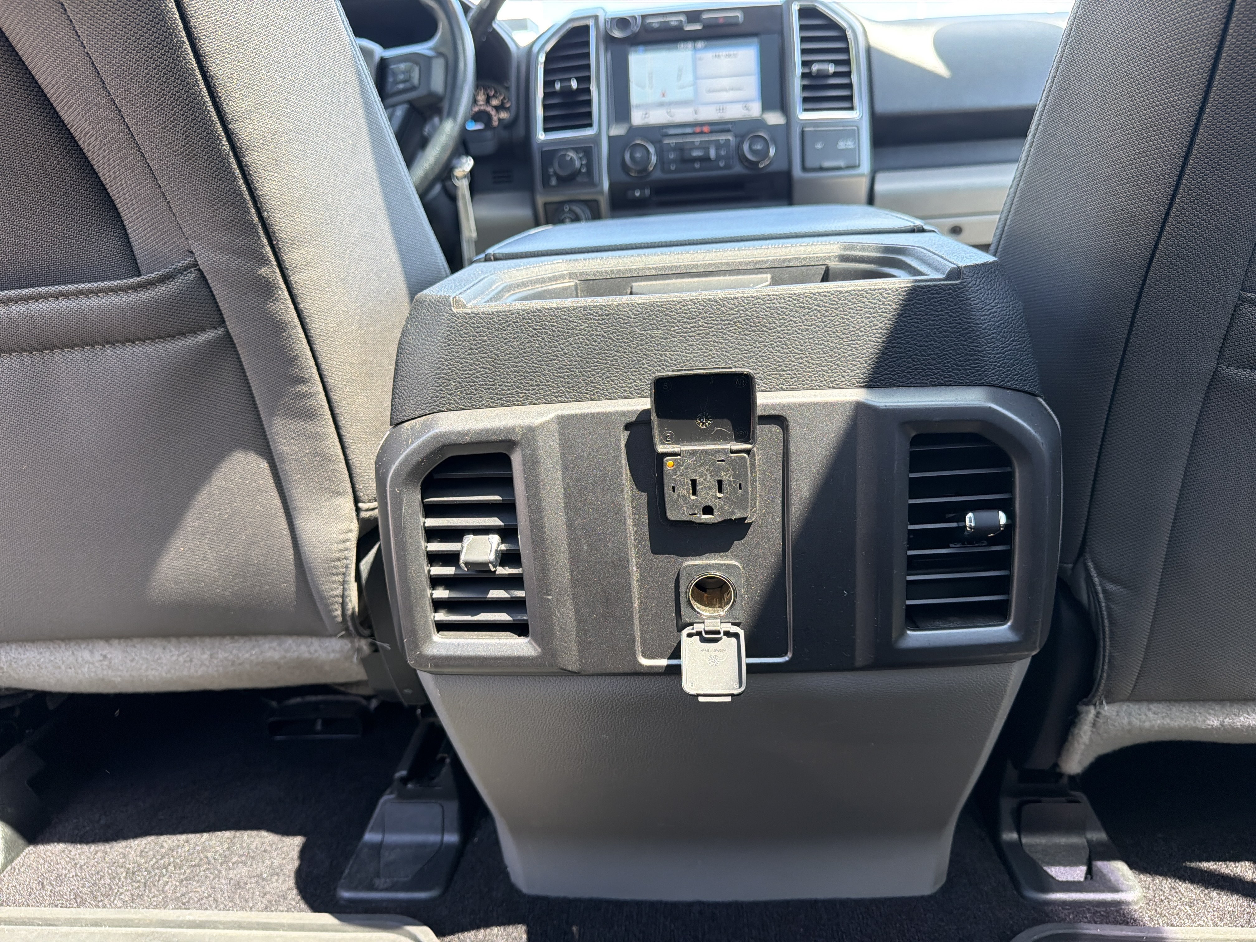 Used 2016 Ford F150 XLT w/ Equipment Group 302A Luxury AWD/4WD image 29