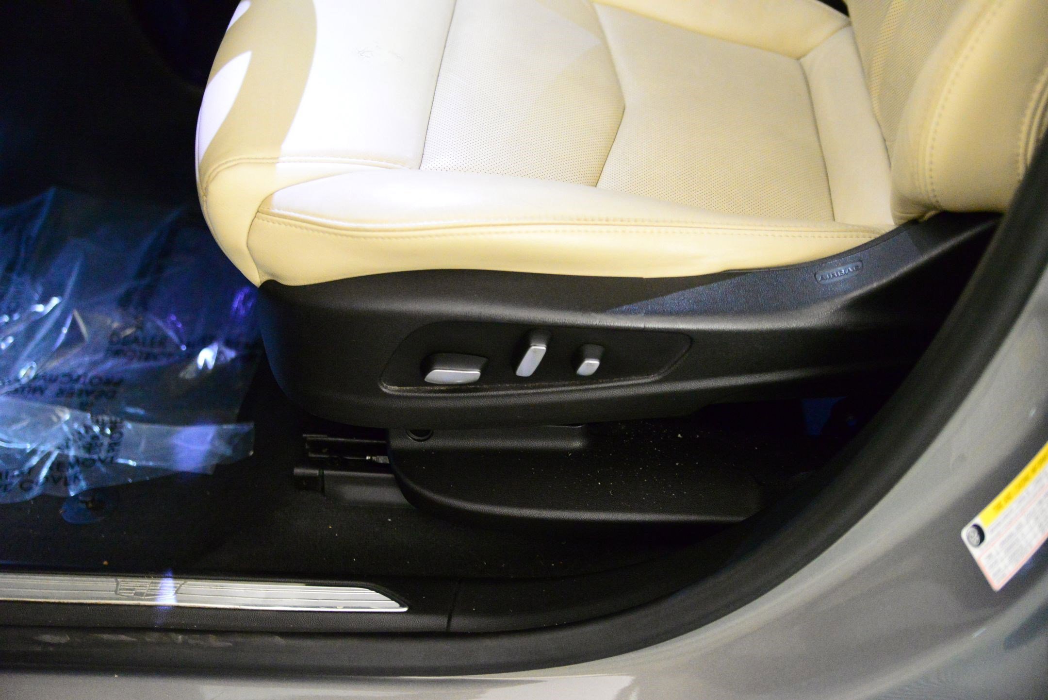 Used 2018 Cadillac XT5 Luxury w/ Driver Awareness Package image 25