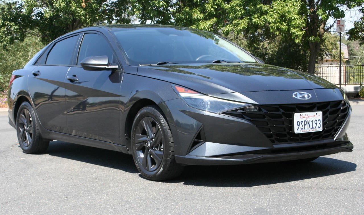 Used 2021 Hyundai Elantra SEL FWD image 1