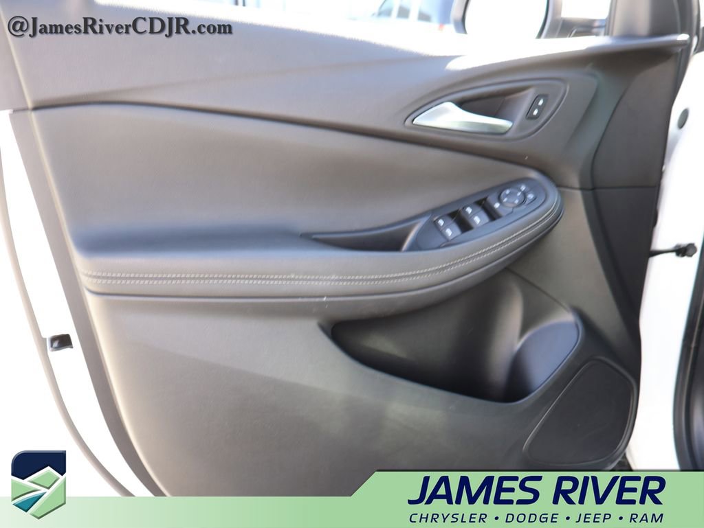 Used 2024 Buick Encore GX Sport Touring image 20