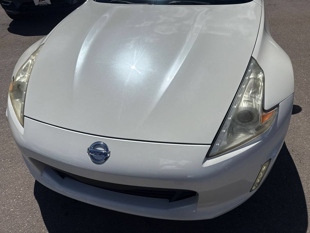 Used 2013 Nissan 370Z Touring RWD image 9