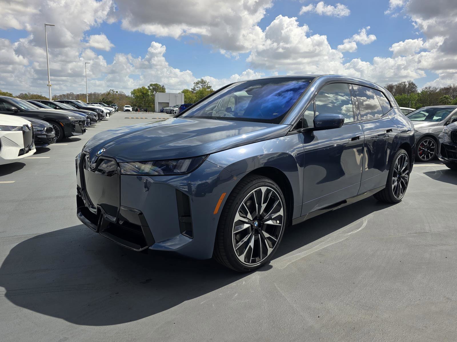 New 2026 BMW iX xDrive60 w/ M Sport Package image 6