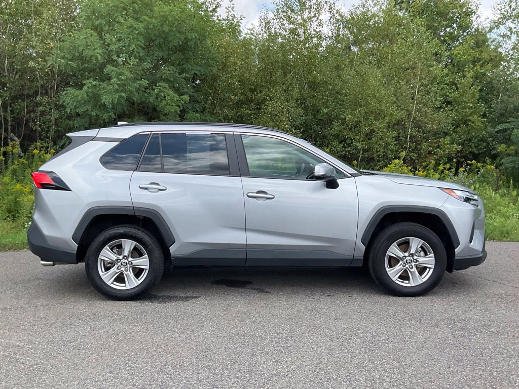 Used 2025 Toyota RAV4 XLE AWD/4WD image 23