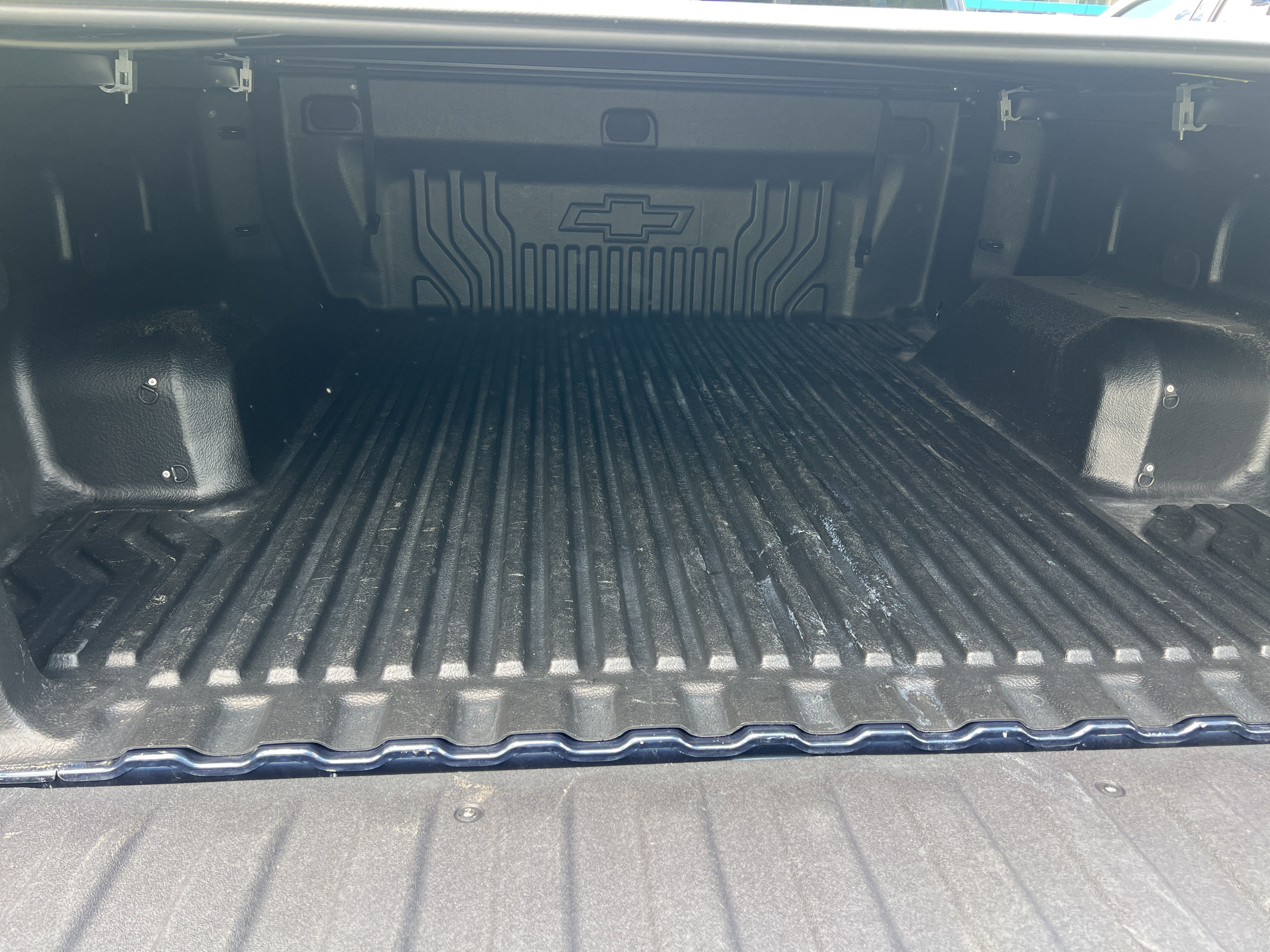 Used 2023 Chevrolet Silverado 1500 LT AWD/4WD image 13