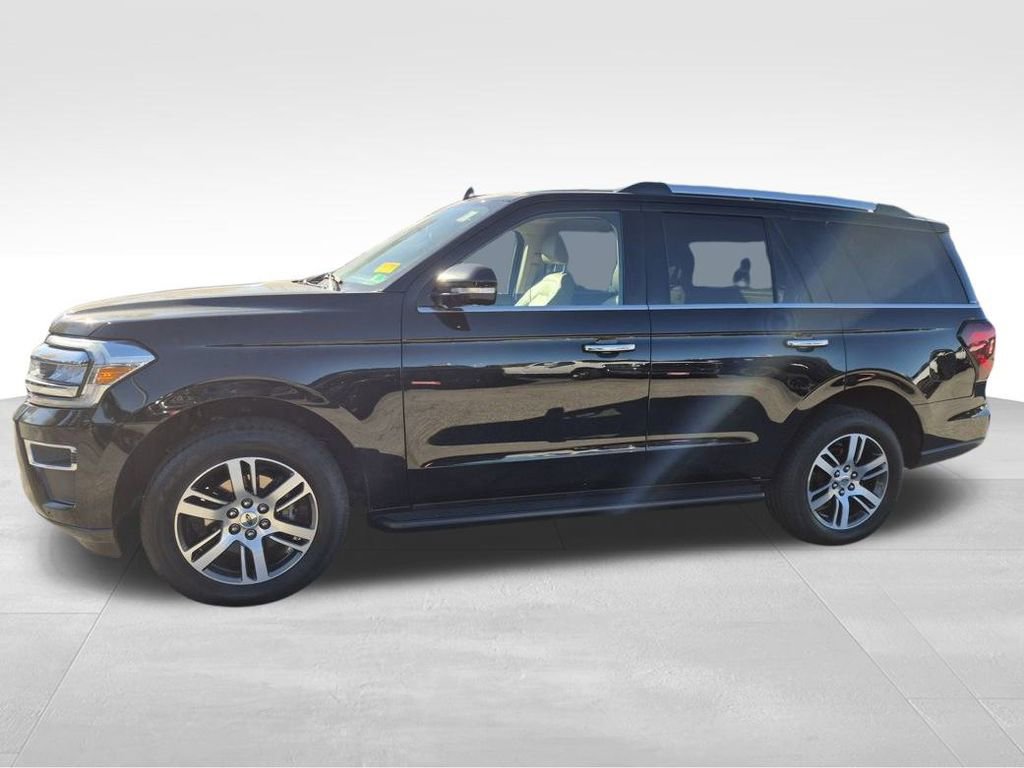 Used 2024 Ford Expedition Limited image 3