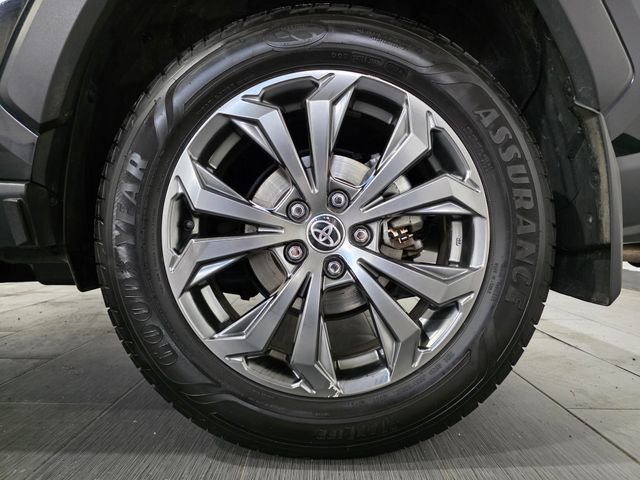 Used 2023 Toyota RAV4 XLE Premium image 24