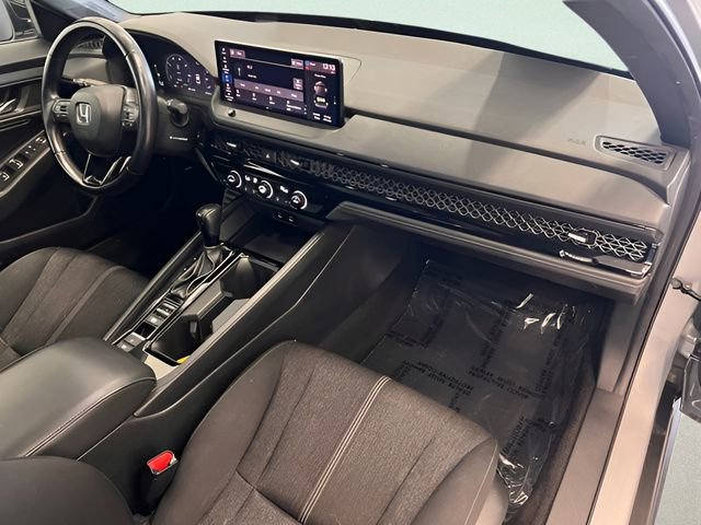 Used 2023 Honda Accord Sport image 11