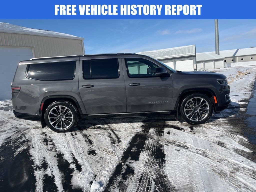 Used 2023 Jeep Wagoneer L Series III w/ Premium Group I image 3