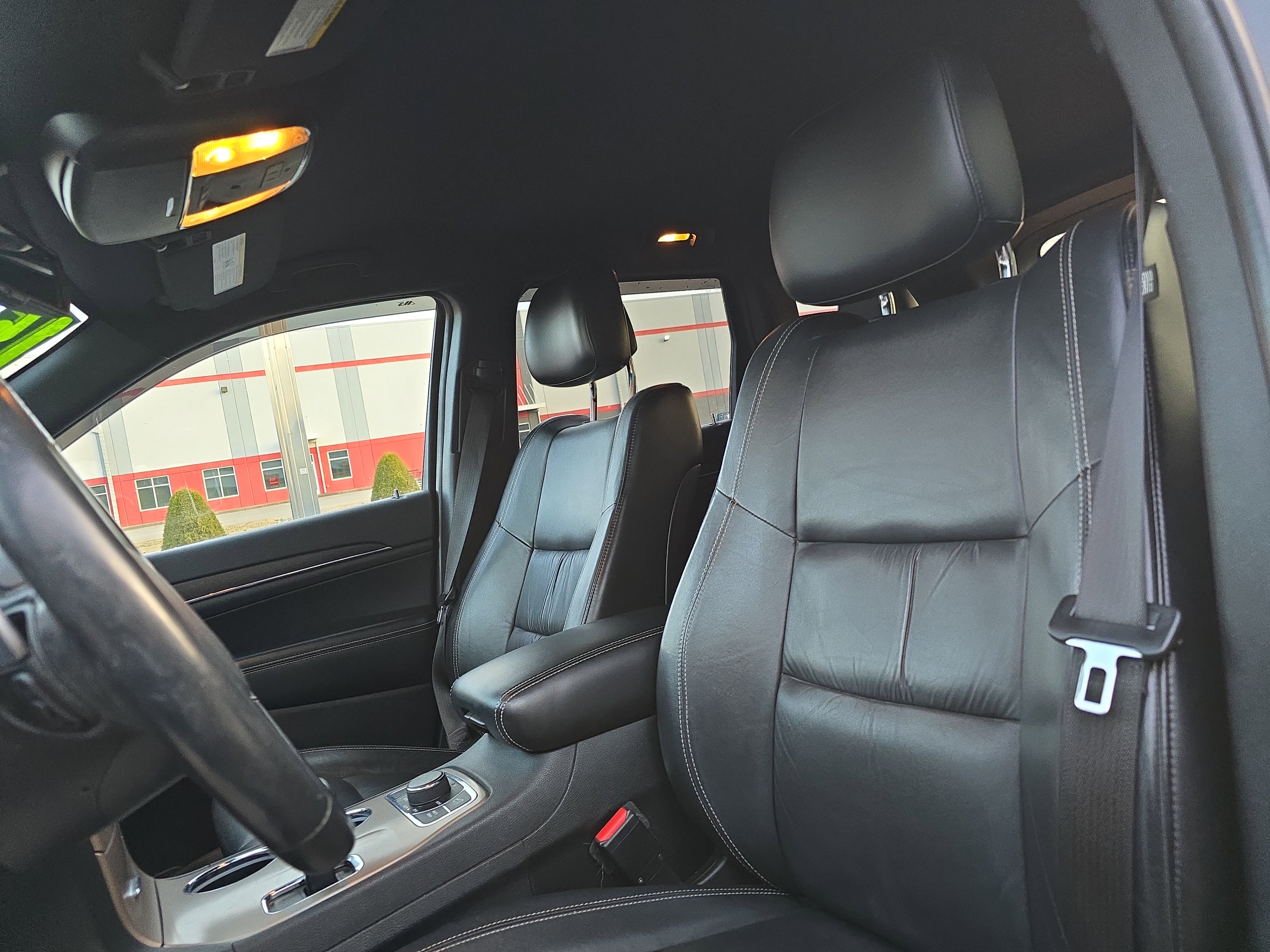 Used 2015 Jeep Grand Cherokee Limited image 12