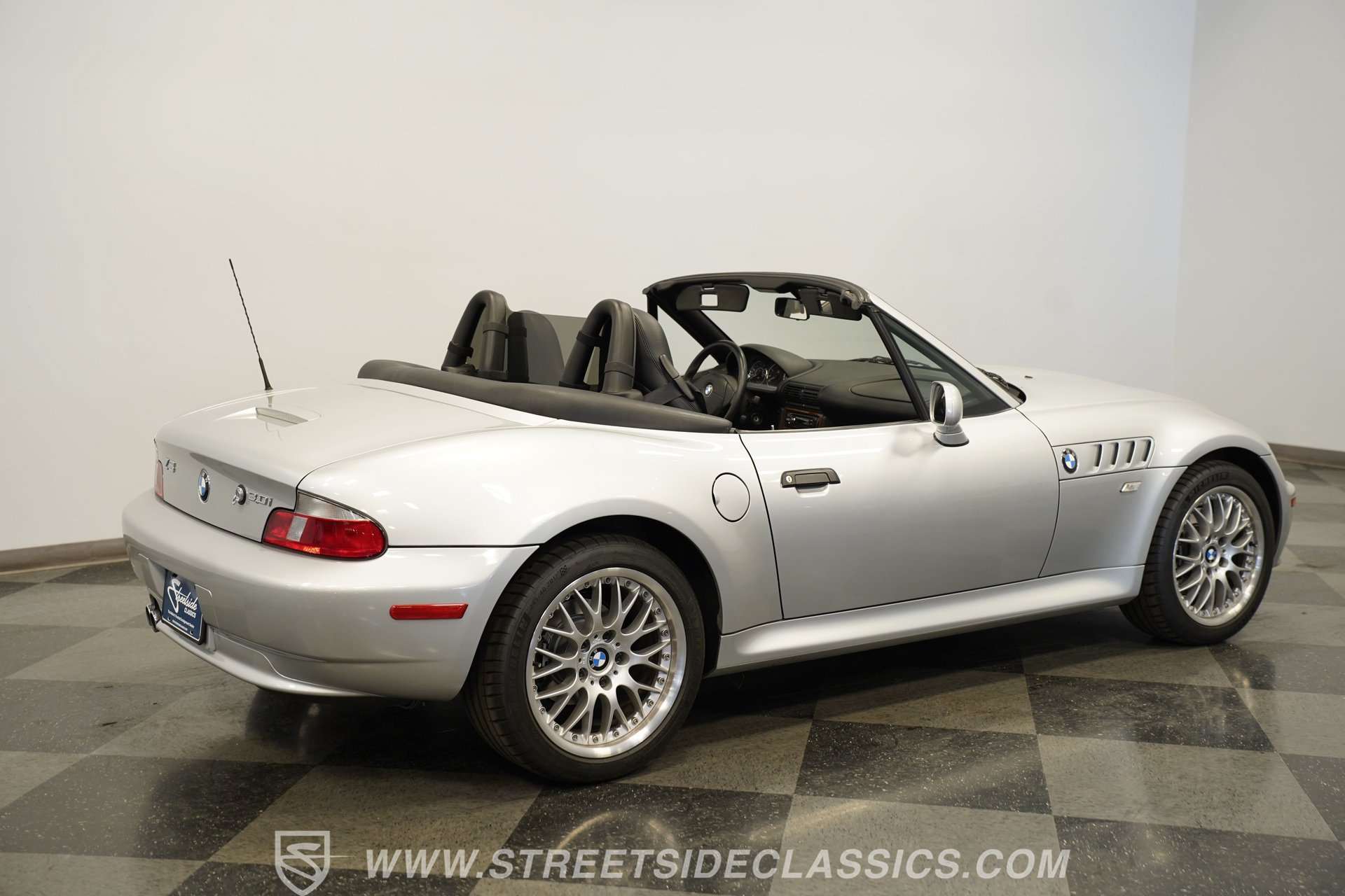 Used 2001 BMW Z3 3.0i RWD image 13
