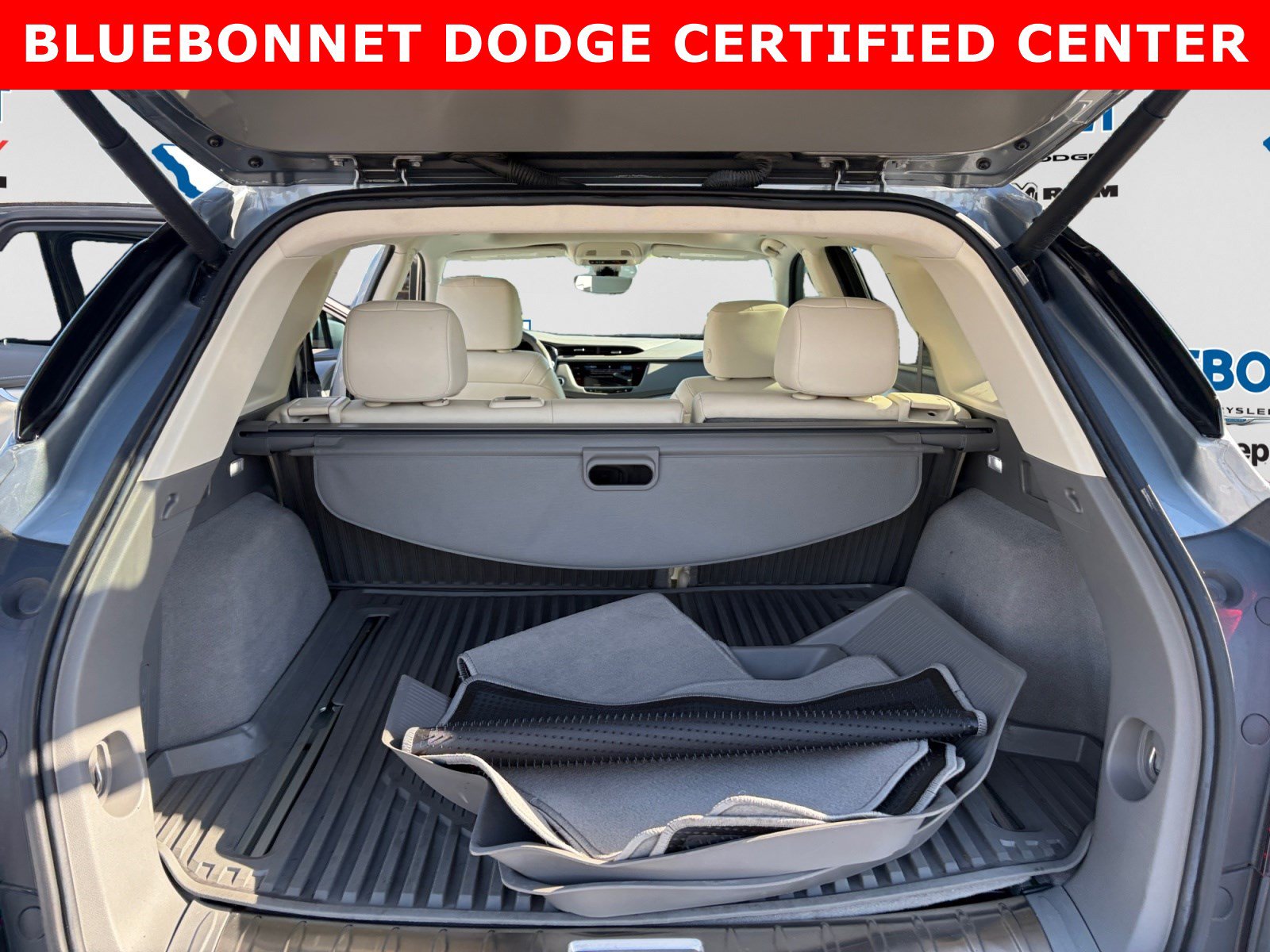 Used 2024 Cadillac XT5 Premium Luxury w/ Technology Package FWD image 23