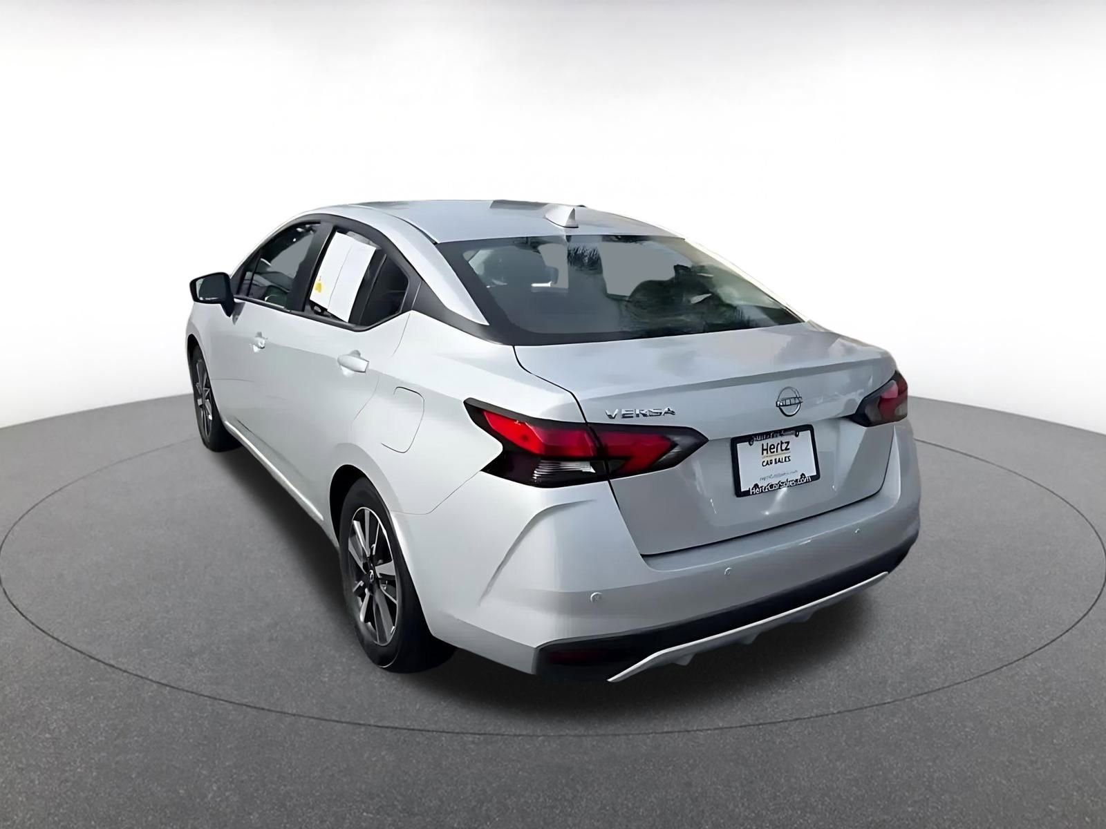 Used 2025 Nissan Versa SV FWD image 11