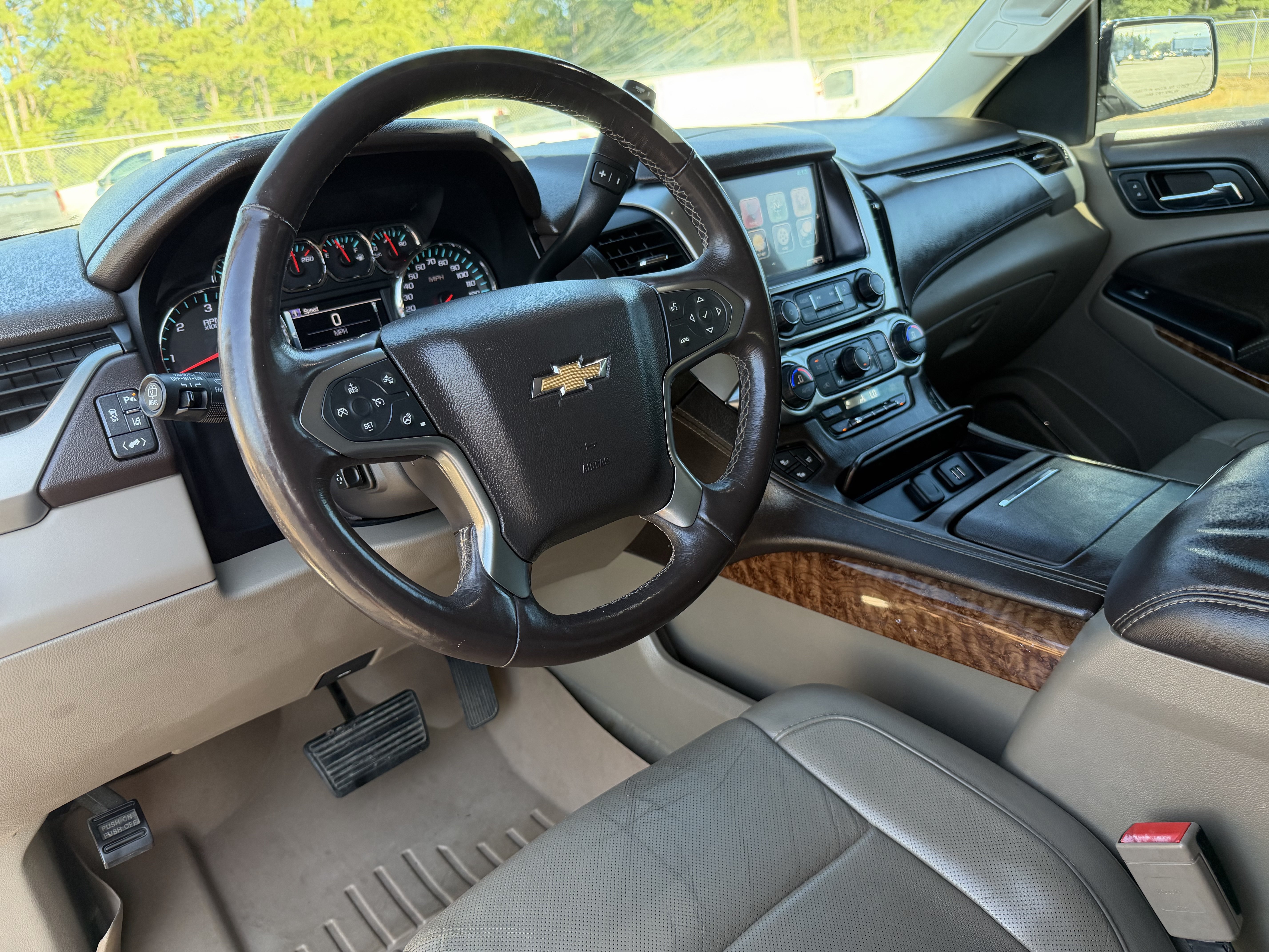 Used 2015 Chevrolet Tahoe LTZ RWD image 28