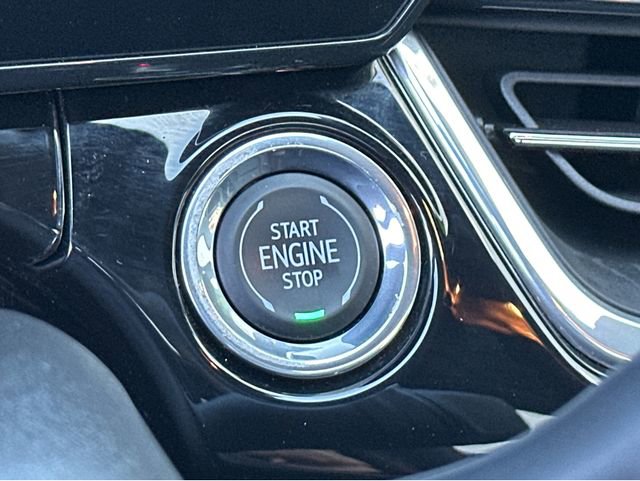 Used 2024 Chevrolet Trax RS w/ Sunroof Package image 24