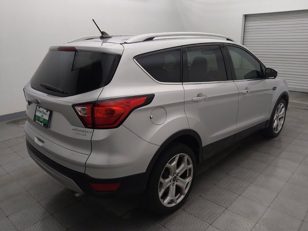 Used 2019 Ford Escape Titanium FWD image 9