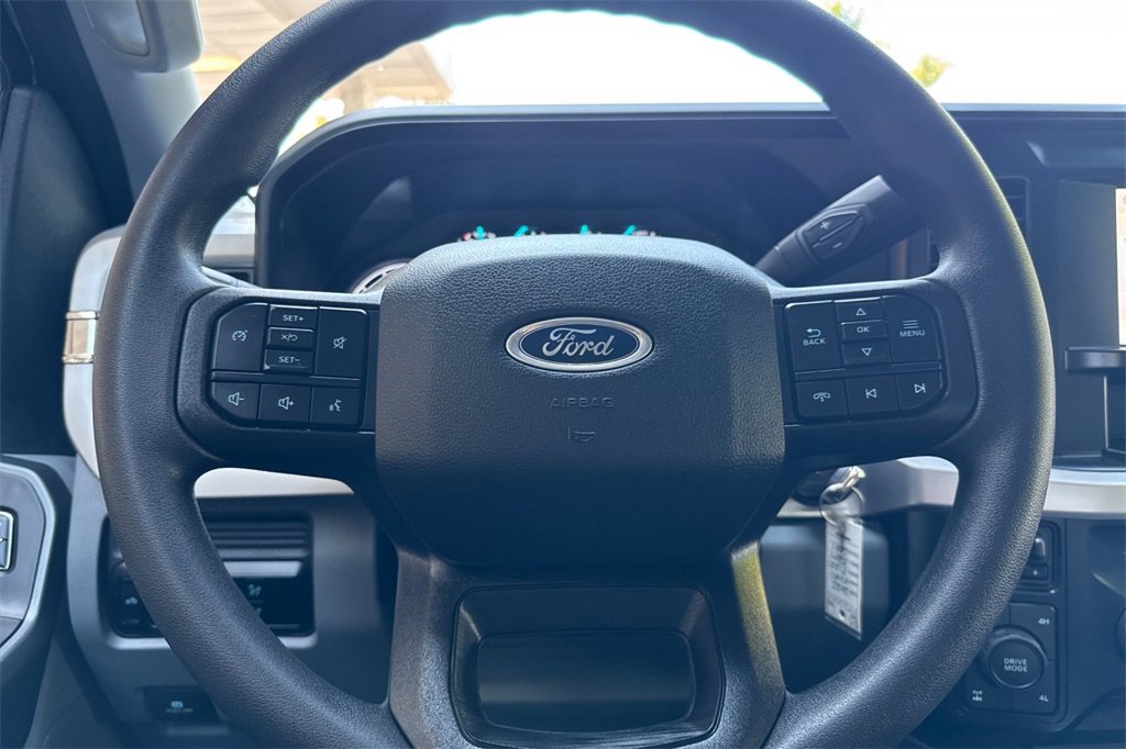 New 2025 Ford F250 XLT w/ FX4 Off-Road Package image 19