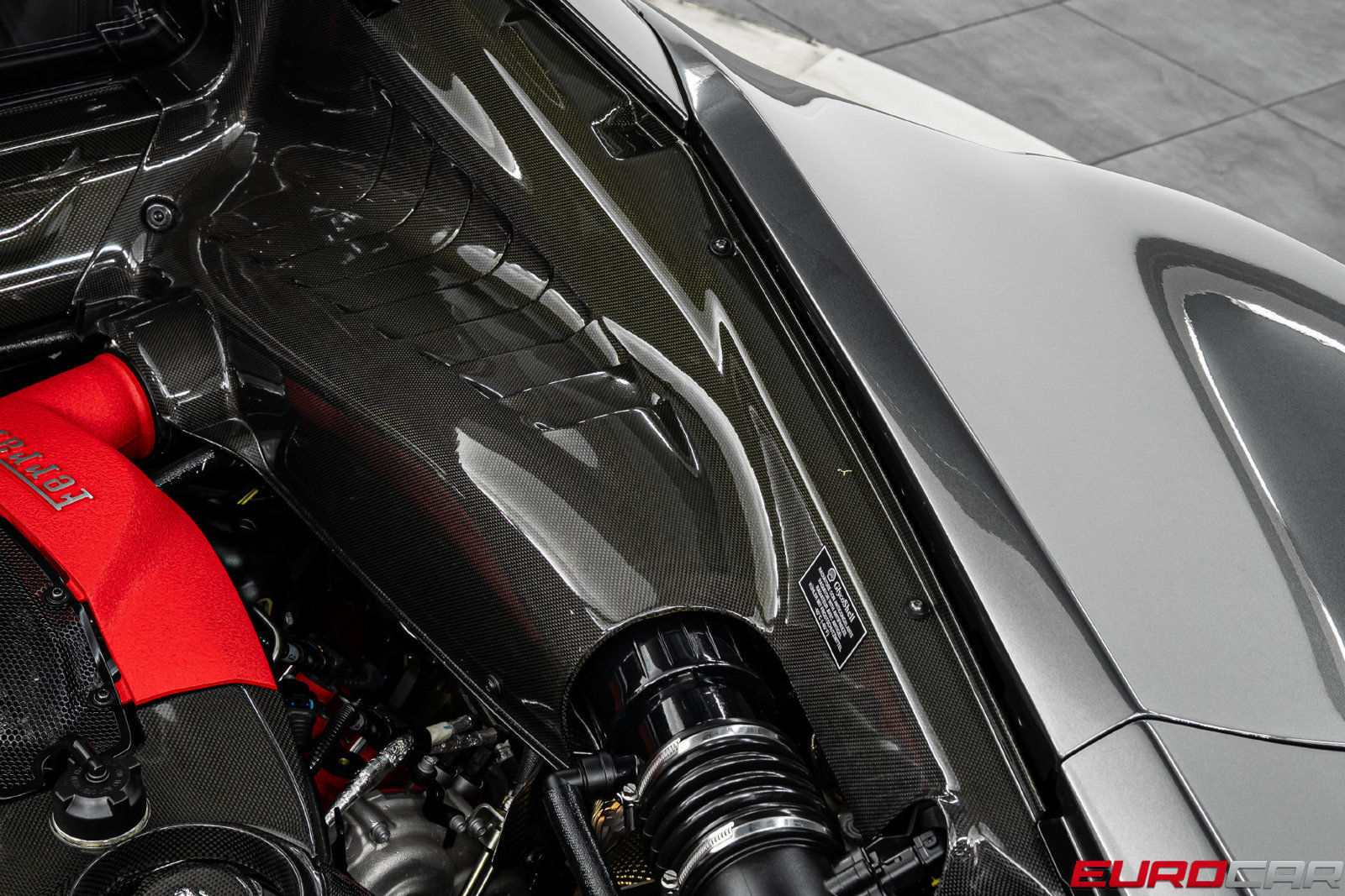 Used 2020 Ferrari F8 Tributo RWD image 28