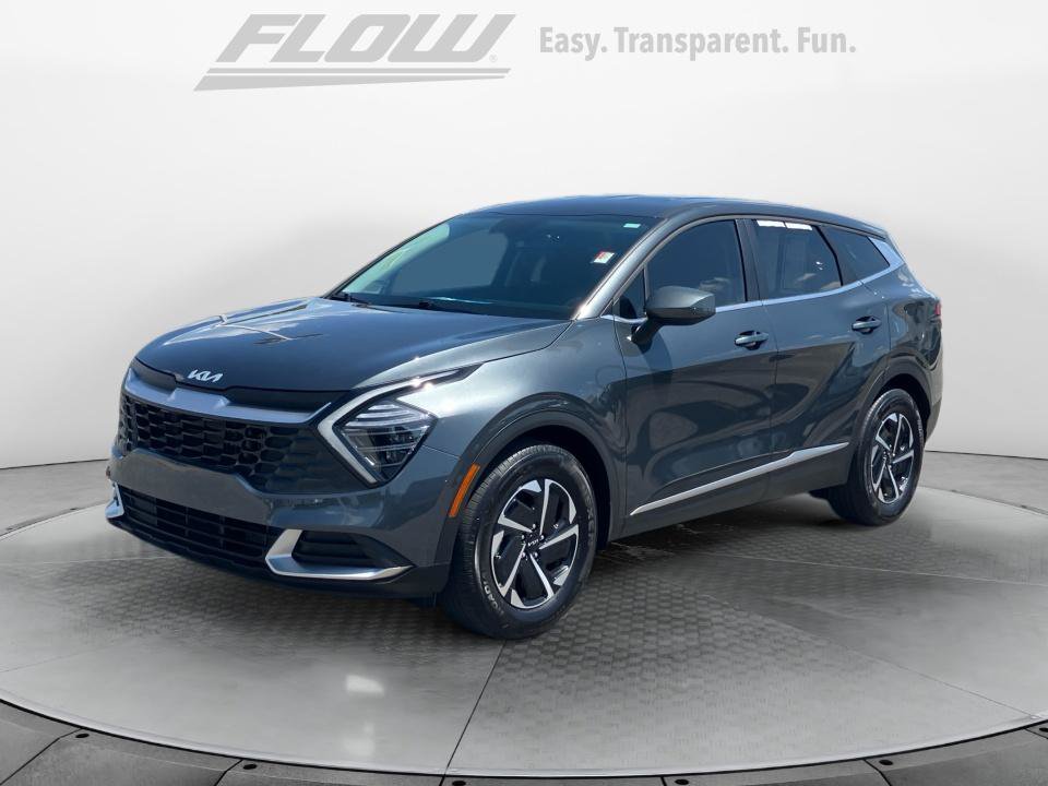 Used 2025 Kia Sportage LX FWD image 4
