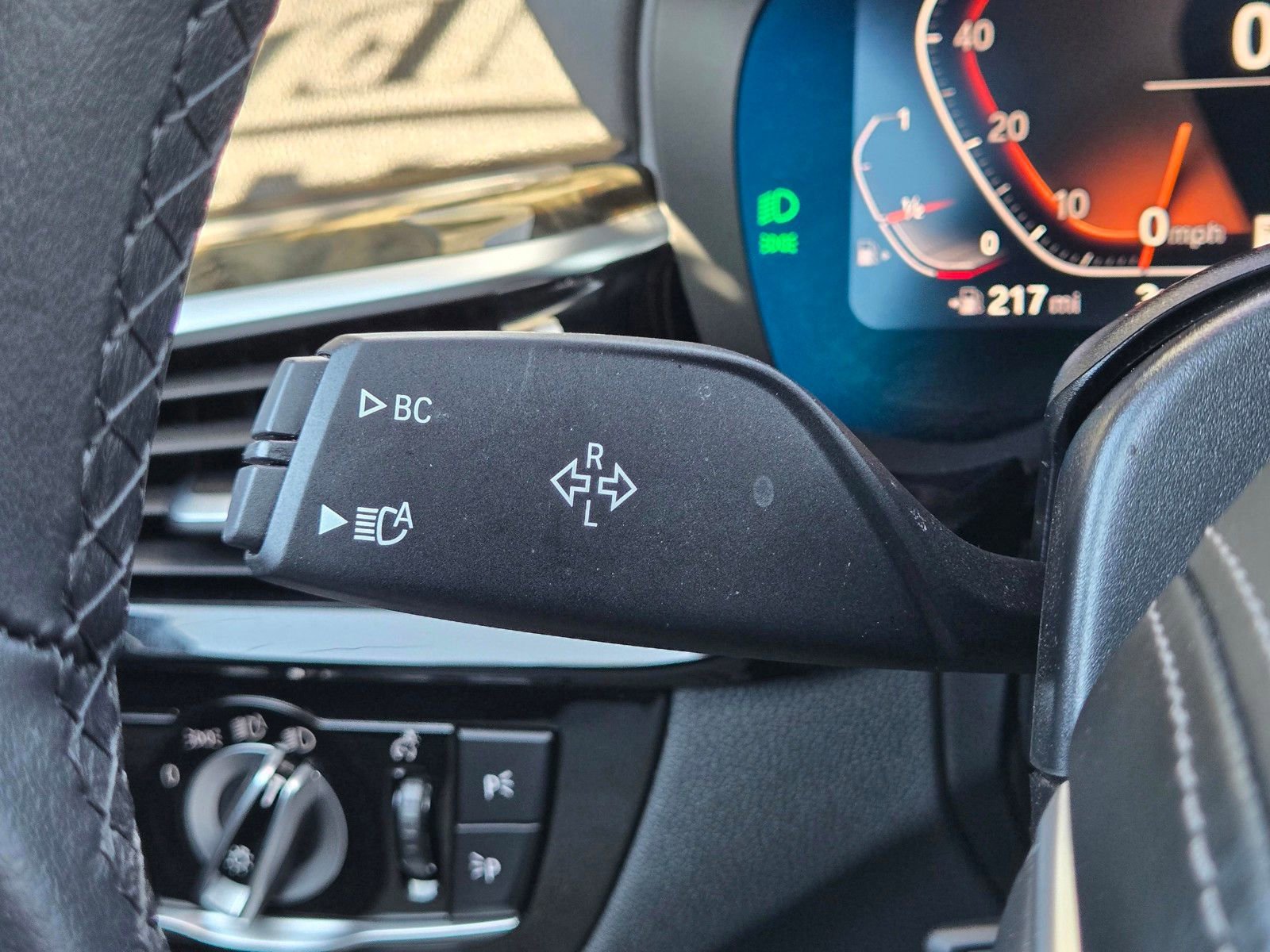 Used 2023 BMW 530i w/ Premium Package image 18