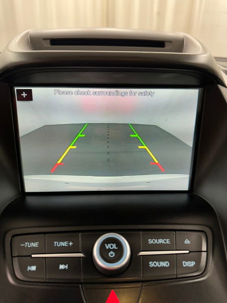 Used 2018 Ford Escape SE w/ SE Sync 3 Package AWD/4WD image 19