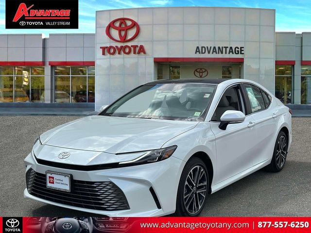 Used 2026 Toyota Camry XLE w/ Premium Package AWD/4WD image 4