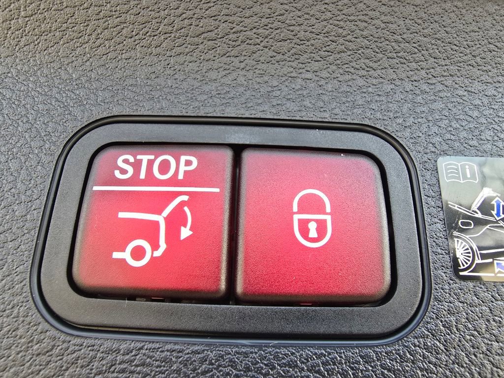 New 2026 Mercedes-Benz GLS 450 4MATIC image 20