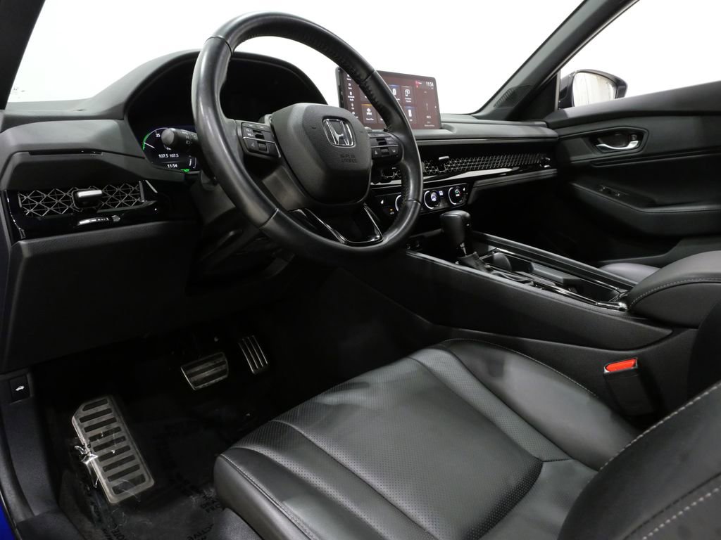 Used 2024 Honda Accord Sport image 11