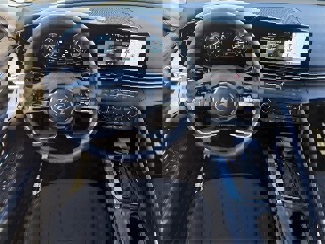 Used 2024 Hyundai Elantra SEL image 10