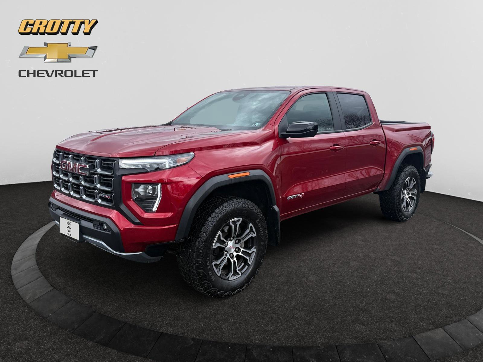 Used 2024 GMC Canyon AT4 image 1