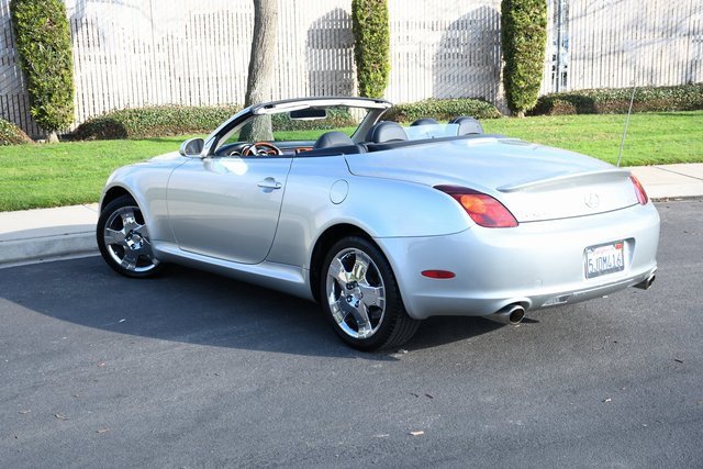 Used 2004 Lexus SC 430 Convertible image 7